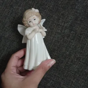 Ceramic figurine