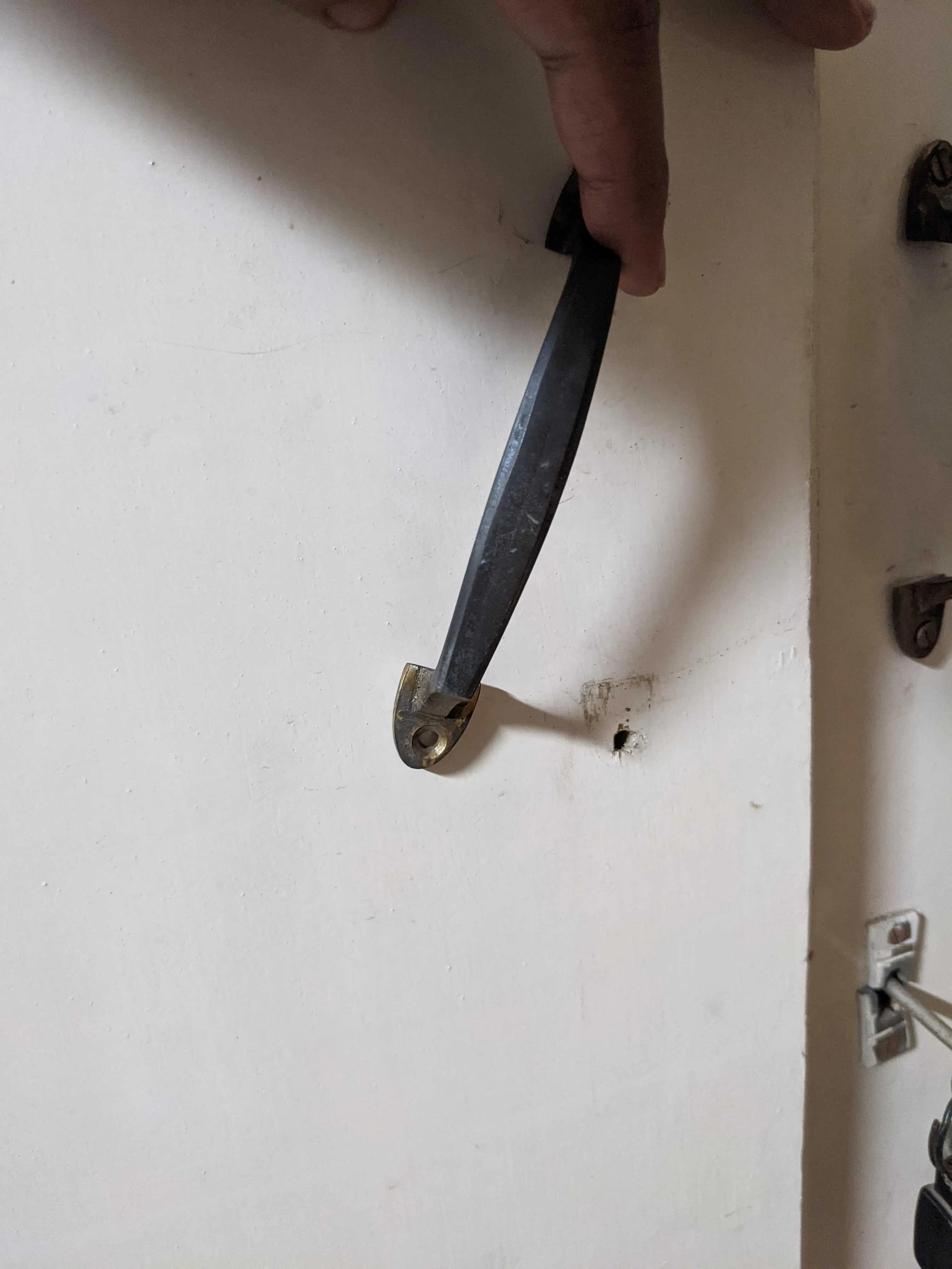 Cupboard handle