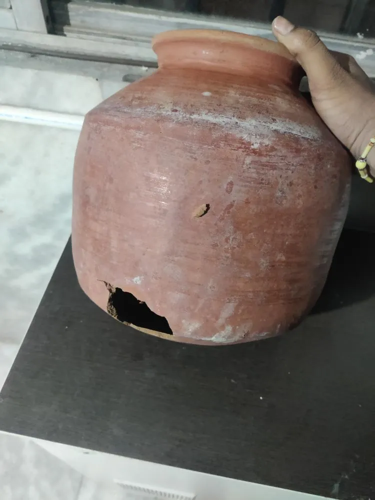 Earthen water jar