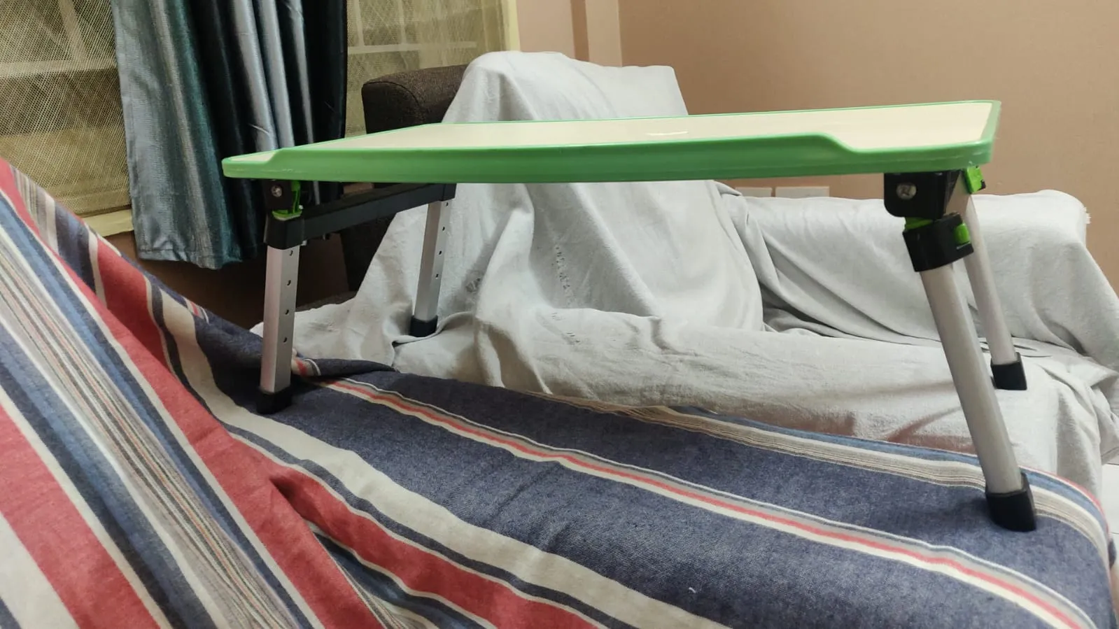 Fold-able laptop table