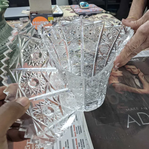 Glass vase