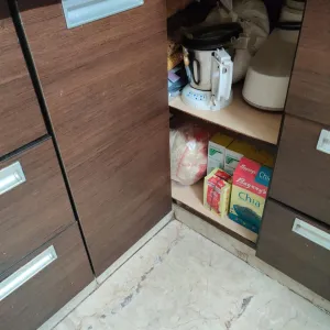 Kitchen cabinet