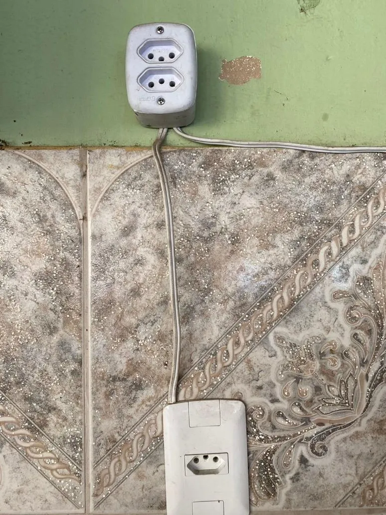 Mais tomadas, menos eletricistas!