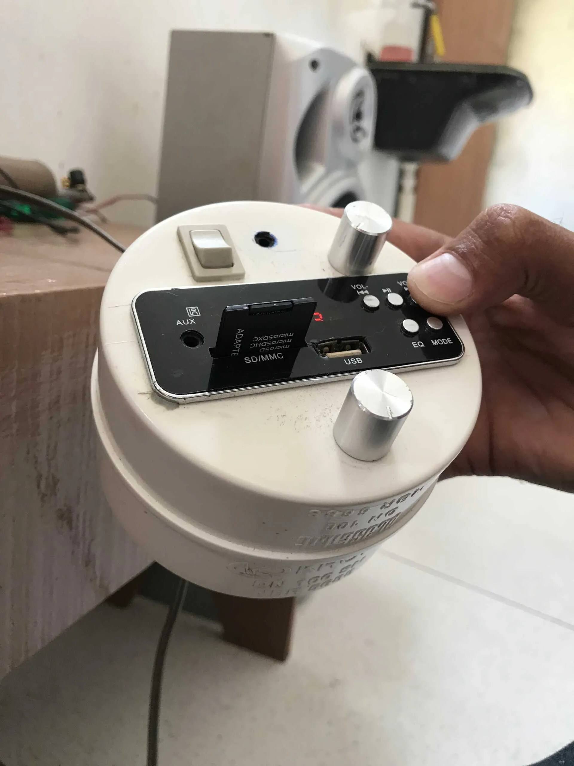 MP3 player recondicionado em tampão de PVC