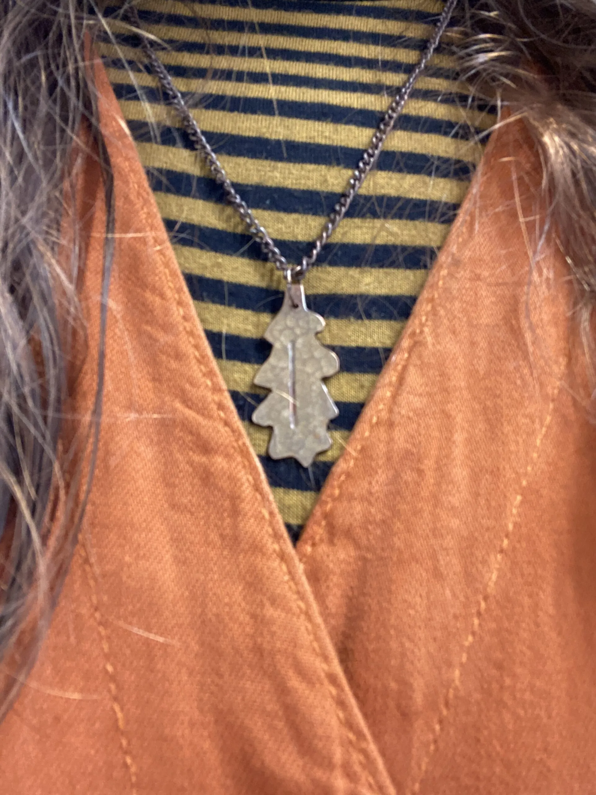 Oak leaf pendant