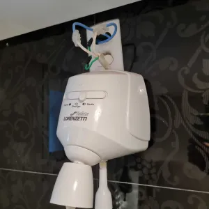 Self-made repair of an eletric shower