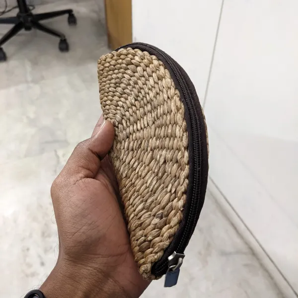 Small pouch