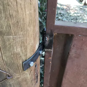 Soldered gate