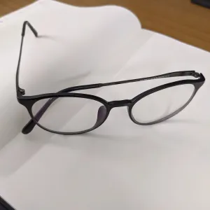 Spectacle