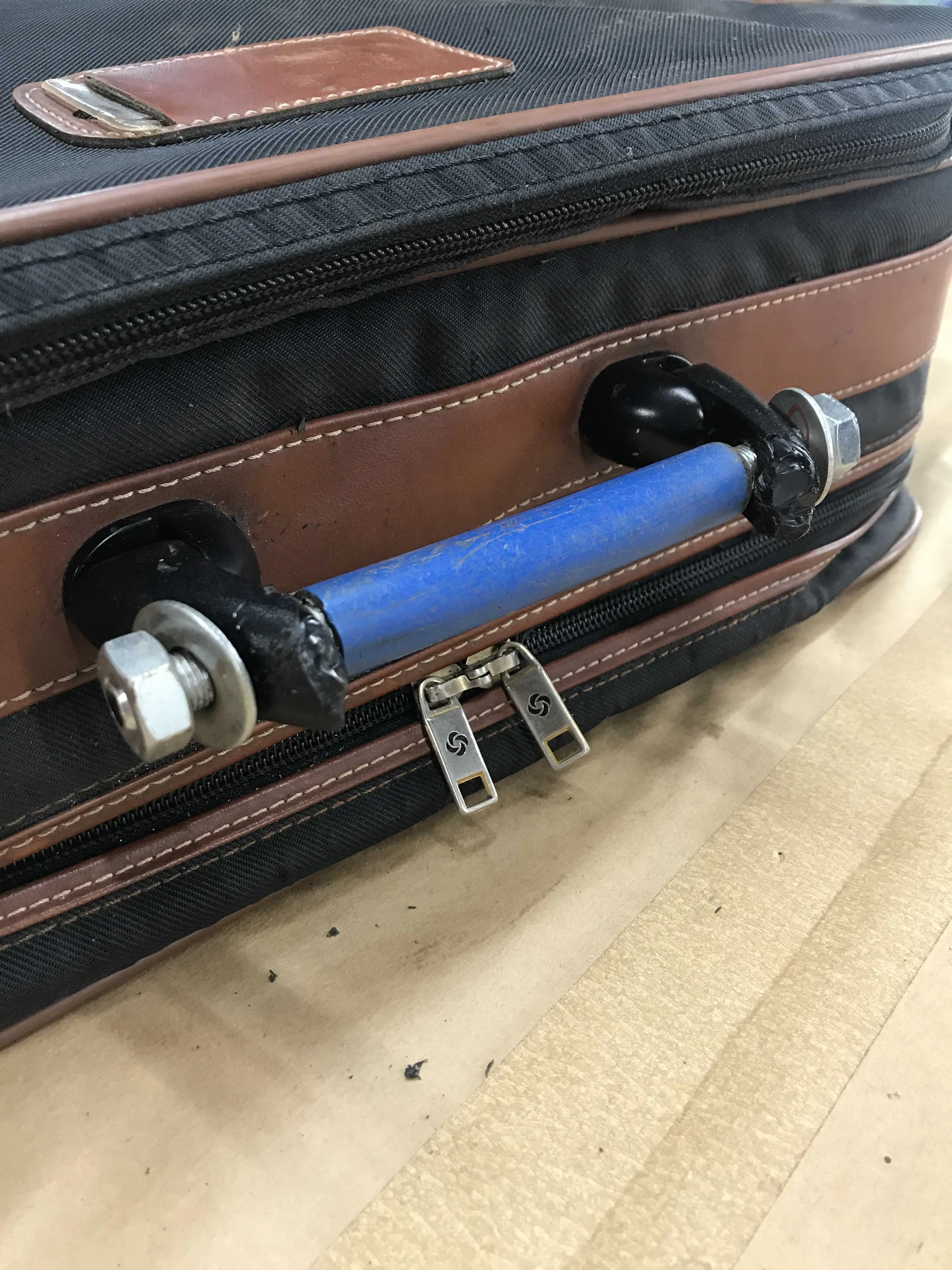Suitcase handle