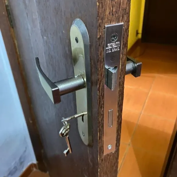 Troca de fechadura